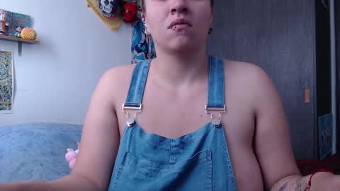 Crystal shadow online show from 18, 11, 2025