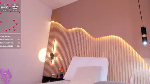 Snapshot of crystal_star16 chatting on 14, 6, 2026 Chris online show from 14, 6, 2026