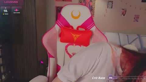 Snapshot of crystalblaze_ chatting on 10, 11, 2025 Grace online show from 10, 11, 2025