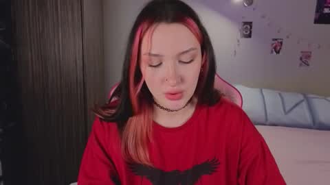 Snapshot of crystalblaze_ chatting on 30, 11, 2025 Grace online show from 30, 11, 2025