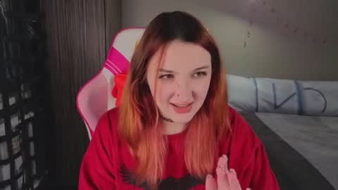 Snapshot of crystalblaze_ chatting on 21, 12, 2025 Grace online show from 21, 12, 2025