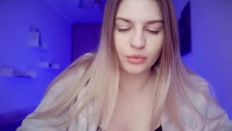 crystalblush01 online show from 3, 5, 2026
