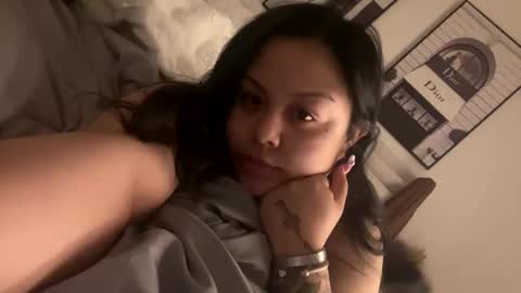 crystalfuego2 online show from 6, 10, 2025
