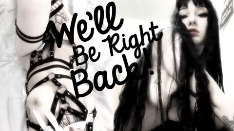 Snapshot of crystalsomnia chatting on 17, 11, 2025 Sasha Make me moan with patterns good music here online show from 17, 11, 2025