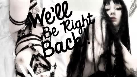 Snapshot of crystalsomnia chatting on 28, 11, 2025 Sasha Make me moan with patterns good music here online show from 28, 11, 2025