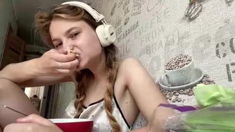 Snapshot of crystalstipp chatting on 18, 6, 2026 crystalstipp online show from 18, 6, 2026