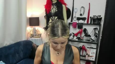CrystalHotty online show from 4, 6, 2026