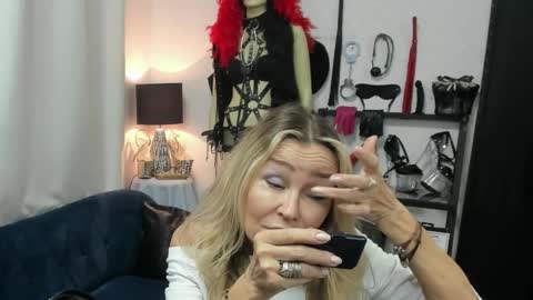 CrystalHotty online show from 10, 6, 2026