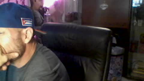 Snapshot of cubanredneck305 chatting on 31, 7, 2026 cubanredneck305 online show from 31, 7, 2026