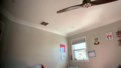 Snapshot of cubanwetdreamdoll chatting on 20, 4, 2026 Thick Cuban Laz online show from 20, 4, 2026