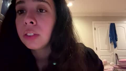 Snapshot of cubanwetdreamdoll chatting on 30, 4, 2026 Thick Cuban Laz online show from 30, 4, 2026