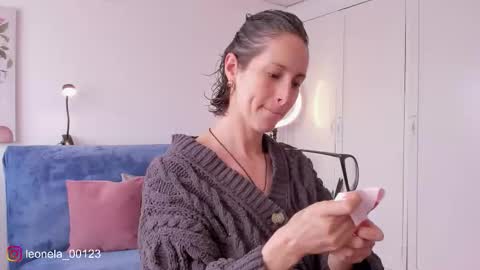 Leonela online show from 8, 3, 2026