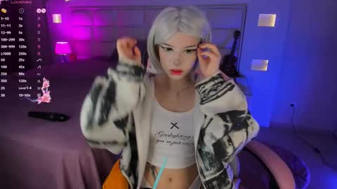 Cuddly Kitten online show from 27, 9, 2025