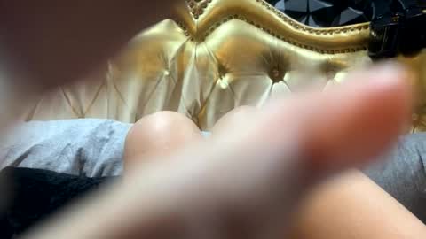 im KIM new girl to spoil online show from 26, 10, 2025