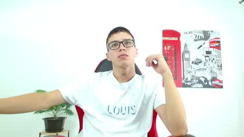 cumandres online show from 7, 10, 2025