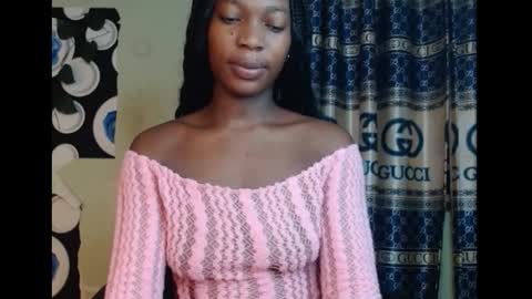 Snapshot of cumebony_petit chatting on 17, 9, 2025 cumebony_petit online show from 17, 9, 2025