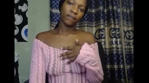 Snapshot of cumebony_petit chatting on 28, 9, 2025 cumebony_petit online show from 28, 9, 2025