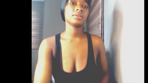 Snapshot of cumebony_petit chatting on 9, 2, 2026 cumebony_petit online show from 9, 2, 2026