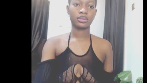 Snapshot of cumebony_petit chatting on 28, 2, 2026 cumebony_petit online show from 28, 2, 2026