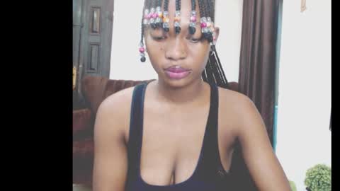 Snapshot of cumebony_petit chatting on 5, 3, 2026 cumebony_petit online show from 5, 3, 2026