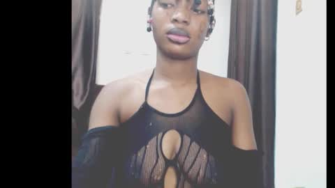 Snapshot of cumebony_petit chatting on 7, 3, 2026 cumebony_petit online show from 7, 3, 2026