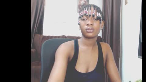 Snapshot of cumebony_petit chatting on 10, 3, 2026 cumebony_petit online show from 10, 3, 2026