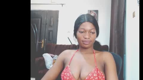 Snapshot of cumebony_petit chatting on 20, 3, 2026 cumebony_petit online show from 20, 3, 2026