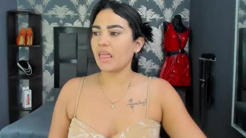 cumming tiffani online show from 25, 9, 2025