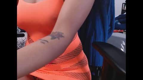 Snapshot of cumplzqueen chatting on 17, 1, 2026 Nia Reese online show from 17, 1, 2026