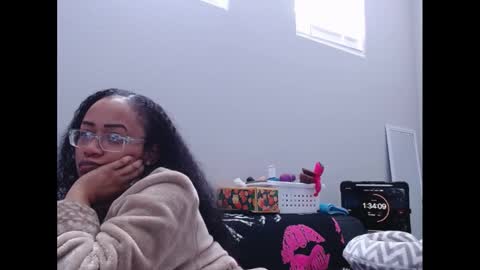 Snapshot of cumplzqueen chatting on 24, 2, 2026 Nia Reese online show from 24, 2, 2026