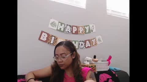 Snapshot of cumplzqueen chatting on 6, 3, 2026 Nia Reese online show from 6, 3, 2026