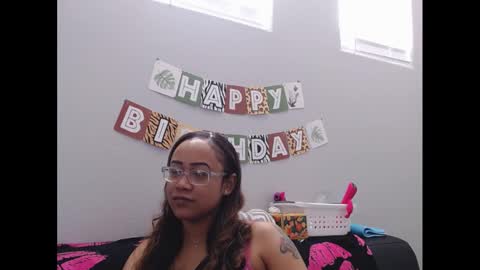 Snapshot of cumplzqueen chatting on 8, 3, 2026 Nia Reese online show from 8, 3, 2026