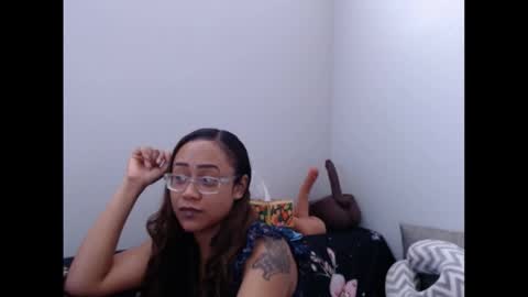 Snapshot of cumplzqueen chatting on 17, 3, 2026 Nia Reese online show from 17, 3, 2026