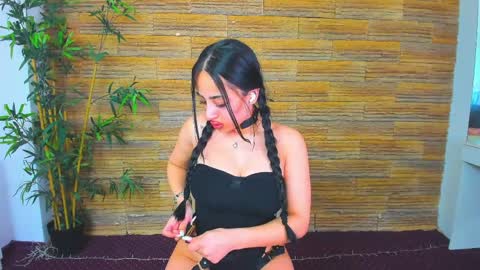 cupcakeizzy online show from 9, 4, 2026