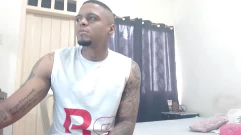 Snapshot of cuplex_hotlatina94 chatting on 25, 11, 2025 dominic and julieta... independent models online show from 25, 11, 2025