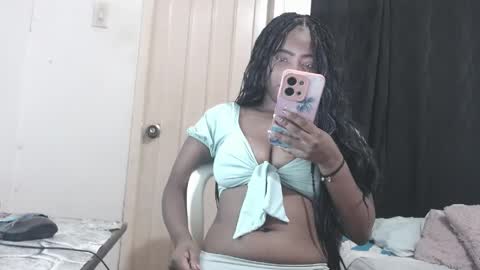 dominic and julieta... independent models online show from 1, 5, 2026