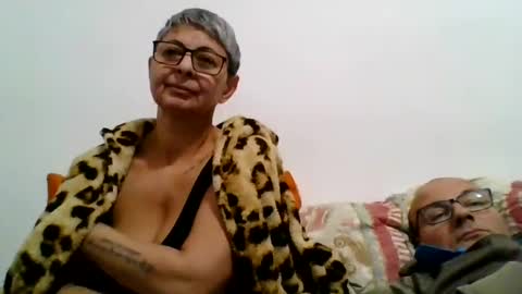 Snapshot of cuplu4346529860 chatting on 15, 12, 2024 couple online show from 15, 12, 2024