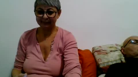Snapshot of cuplu4346529860 chatting on 18, 12, 2024 couple online show from 18, 12, 2024