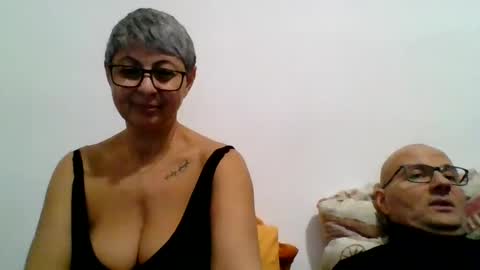 Snapshot of cuplu4346529860 chatting on 19, 12, 2024 couple online show from 19, 12, 2024