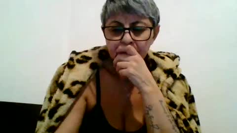 Snapshot of cuplu4346529860 chatting on 5, 1, 2025 couple online show from 5, 1, 2025