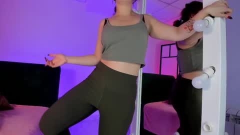 Vixen Please click followww 3333 online show from 19, 9, 2025