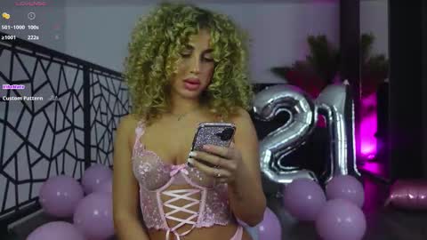 Snapshot of curlyanto chatting on 15, 2, 2026 Antonia online show from 15, 2, 2026