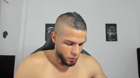 Snapshot of curtis_blake chatting on 14, 11, 2025 curtis_blake online show from 14, 11, 2025