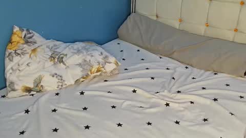 Snapshot of curvey_queen chatting on 6, 2, 2026 Lolah online show from 6, 2, 2026