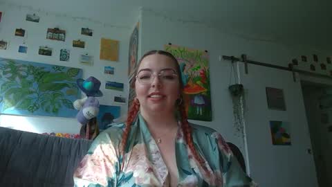 Snapshot of curvycate127 chatting on 9, 10, 2025 Cate online show from 9, 10, 2025