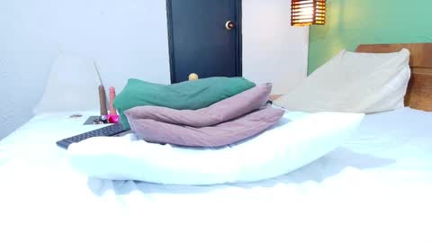 Snapshot of curvyebonyy_ chatting on 12, 2, 2025 Danna online show from 12, 2, 2025