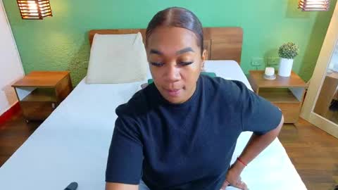 Snapshot of curvyebonyy_ chatting on 17, 2, 2025 Danna online show from 17, 2, 2025