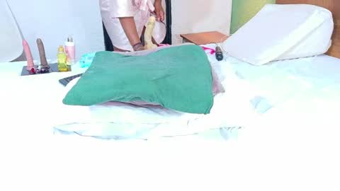 Snapshot of curvyebonyy_ chatting on 13, 9, 2025 Danna online show from 13, 9, 2025