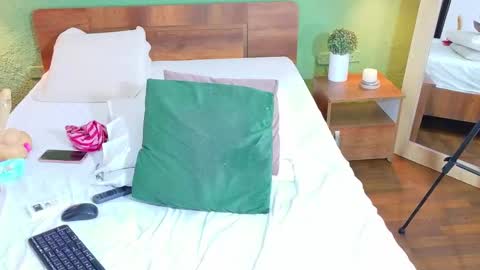 Snapshot of curvyebonyy_ chatting on 16, 9, 2025 Danna online show from 16, 9, 2025