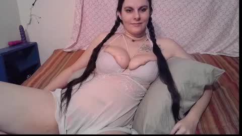 Snapshot of curvygamerceline chatting on 8, 12, 2024 Celine Fawe online show from 8, 12, 2024